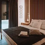 Home, Bedroom With Bathtub, Jacuzzi קושצ'יז'נה