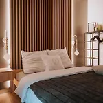 Home, Bedroom With Bathtub, Jacuzzi