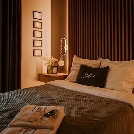 Holiday home Home, Bedroom With Bathtub, Jacuzzi