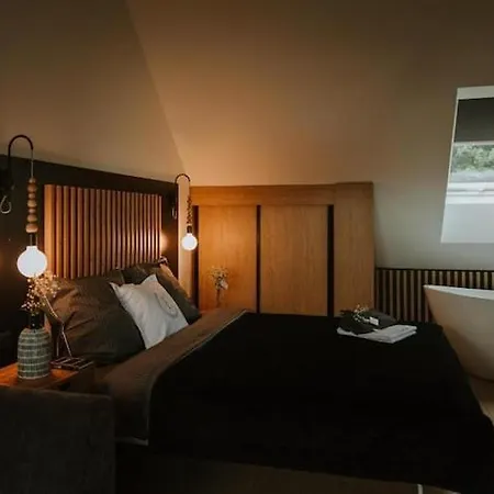 Home, Bedroom With Bathtub, Jacuzzi Dom wakacyjny