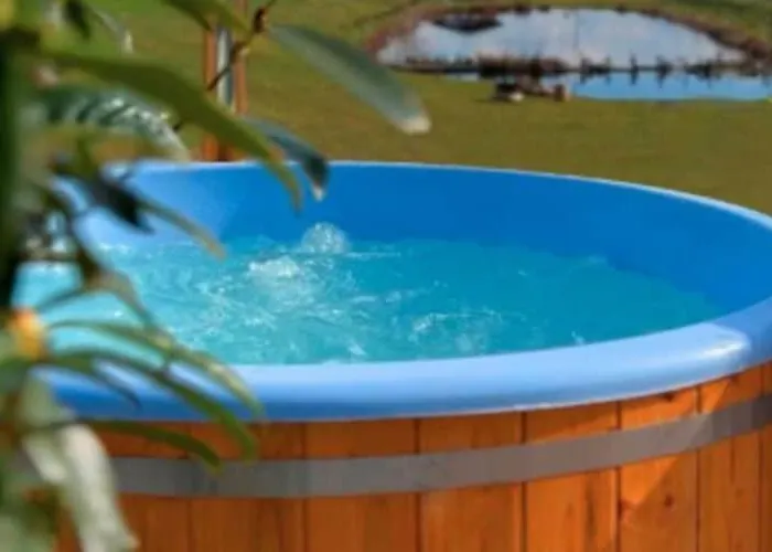 Home, Bedroom With Bathtub, Jacuzzi Kościerzyna