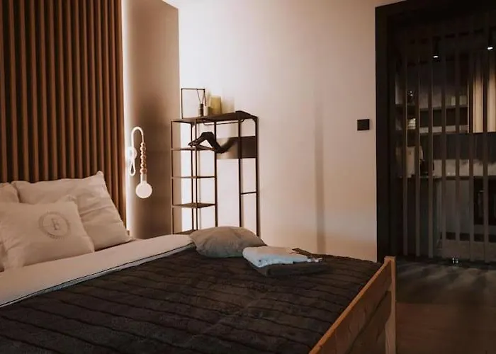 Home, Bedroom With Bathtub, Jacuzzi Kościerzyna