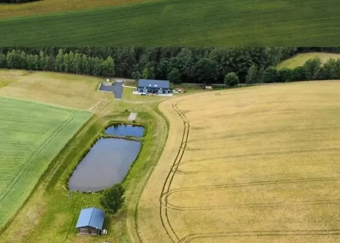 Home, Bedroom With Bathtub, Jacuzzi Semesterbostad