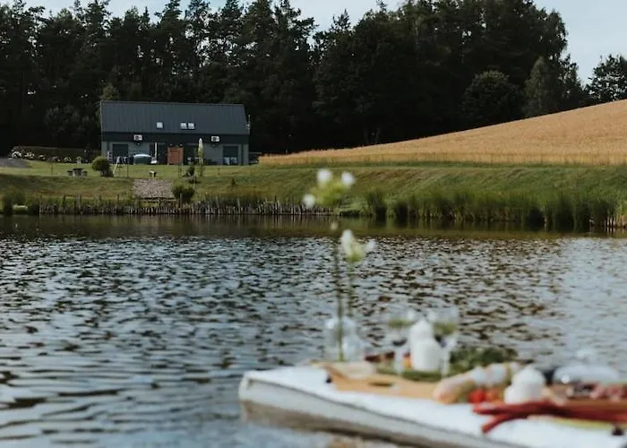 Home, Bedroom With Bathtub, Jacuzzi Semesterbostad *